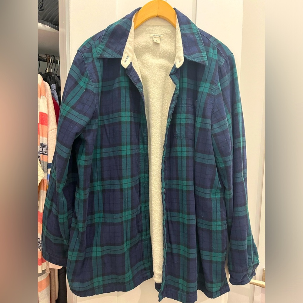 LL Bean fleece lined button down with chest pocket. Green and blue. Size medium